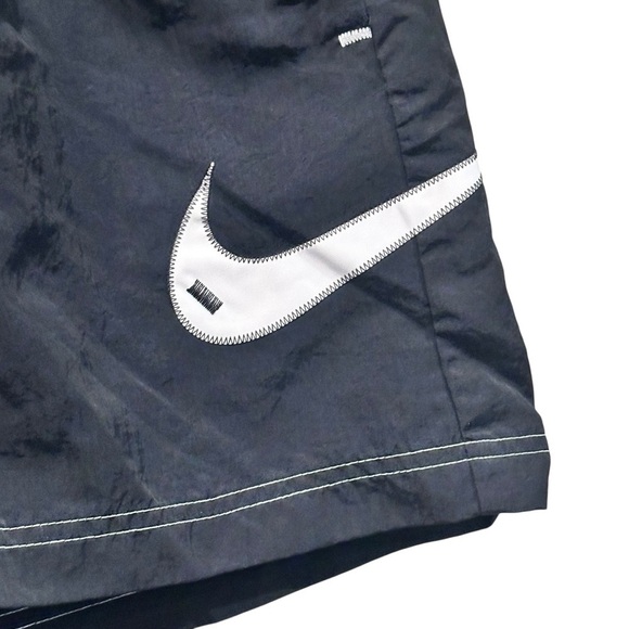 Nike Women's Swoosh Woven Easy Shorts Black Size XS DM6752-010 - Picture 3 of 9